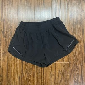 Lululemon hotty hot shorts size 8 tall